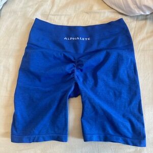 MEDIUM Alphalete Amplify Biker Shorts 6.5 inch in Sapphire